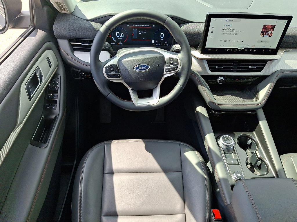 Certified 2025 Ford Explorer Active w/ Active Comfort Package AWD/4WD image 14