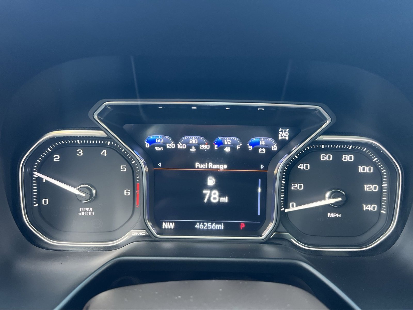 Used 2021 GMC Yukon XL SLE AWD/4WD image 25