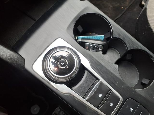 Certified 2022 Ford Escape SE w/ SE Sport Appearance Package image 23