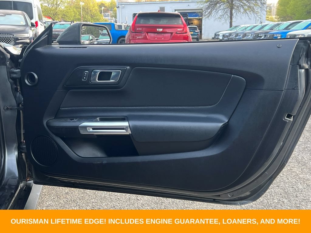 Certified 2018 Ford Mustang Coupe RWD image 13