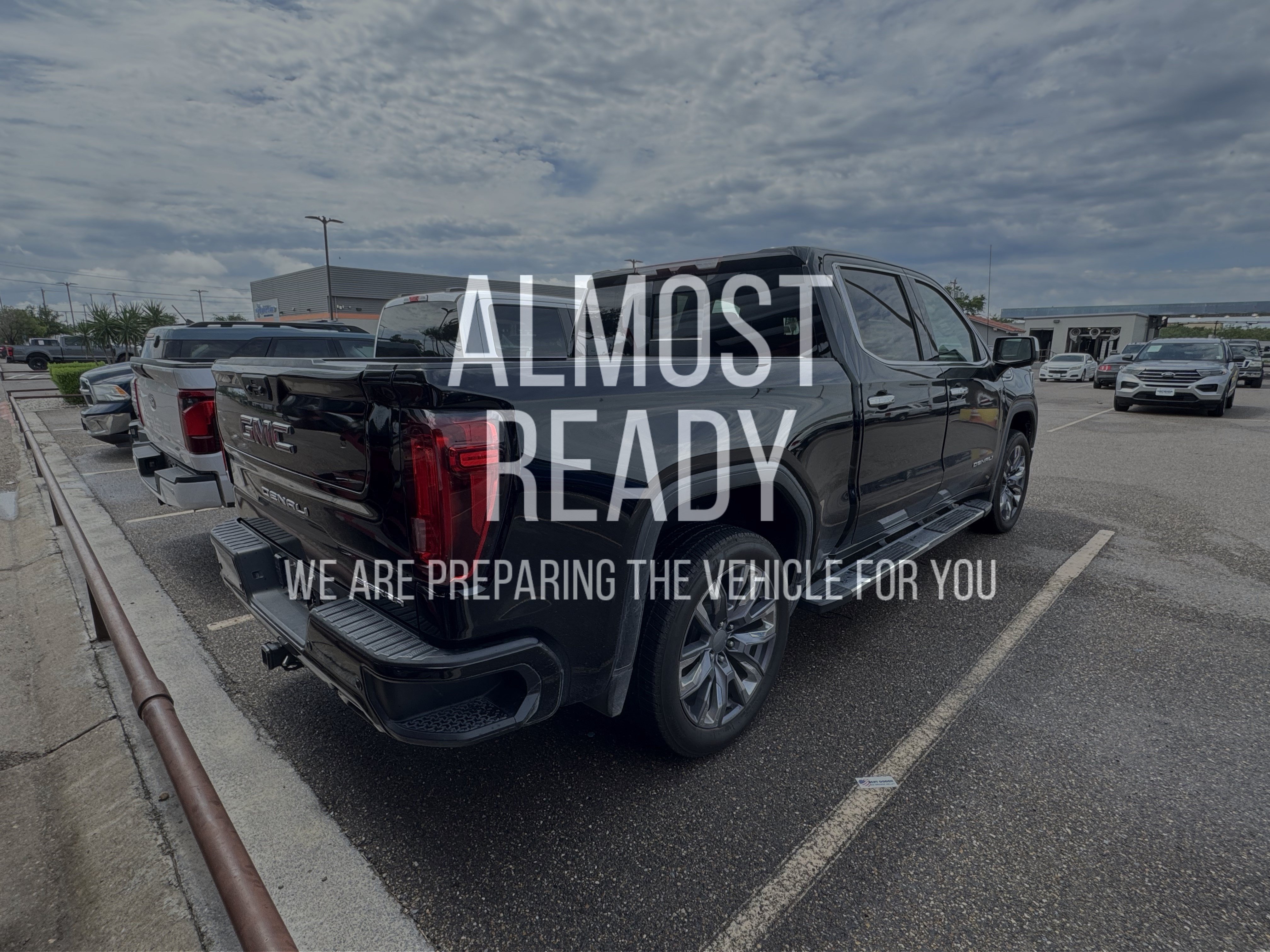 Used 2022 GMC Sierra 1500 Denali AWD/4WD image 4