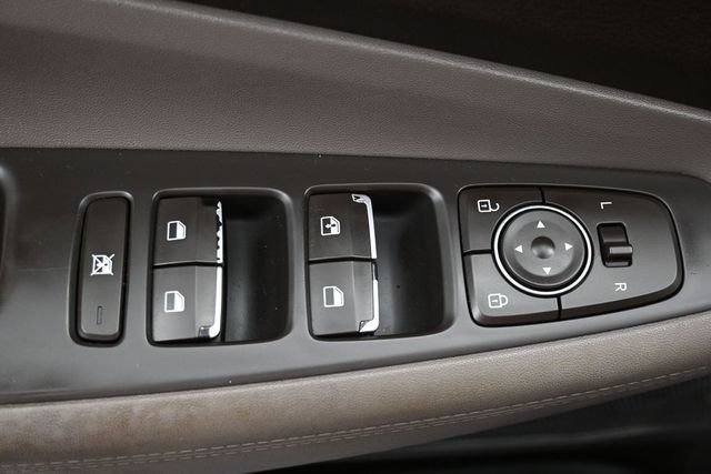 Used 2020 Hyundai Santa Fe SE FWD image 15