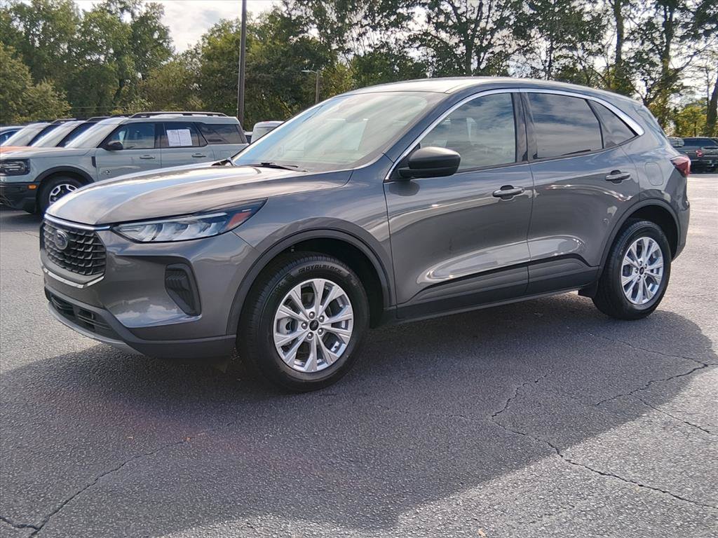 Certified 2023 Ford Escape Active w/ Tech Pack #1 AWD/4WD image 8