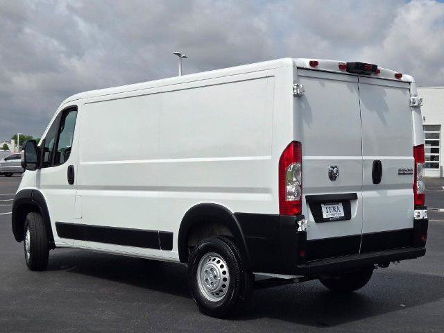 Used 2025 RAM ProMaster 2500 w/ Convenience Group FWD image 13