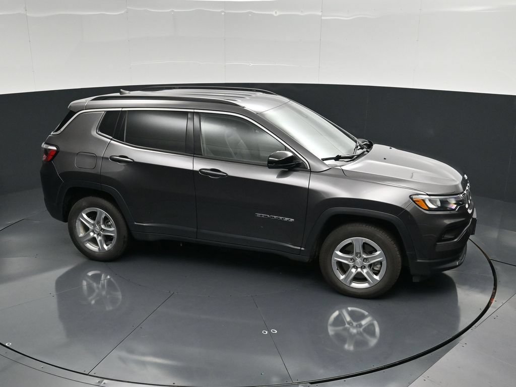 Used 2024 Jeep Compass Latitude AWD/4WD image 46