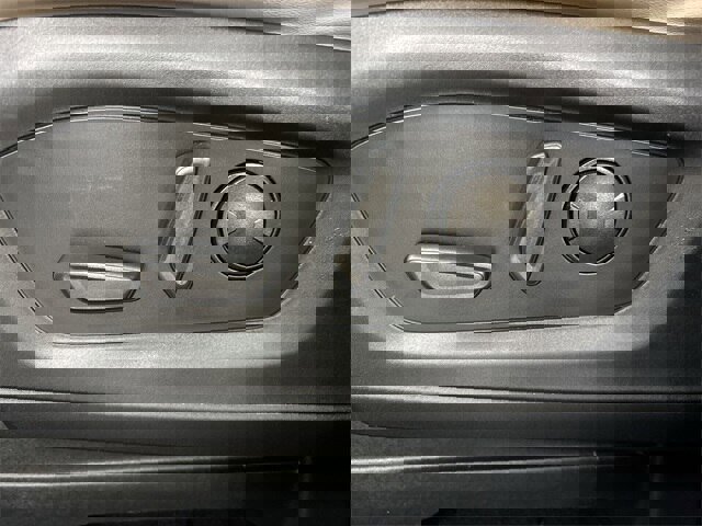 Certified 2023 Ford Explorer XLT w/ Equipment Group 202A image 4