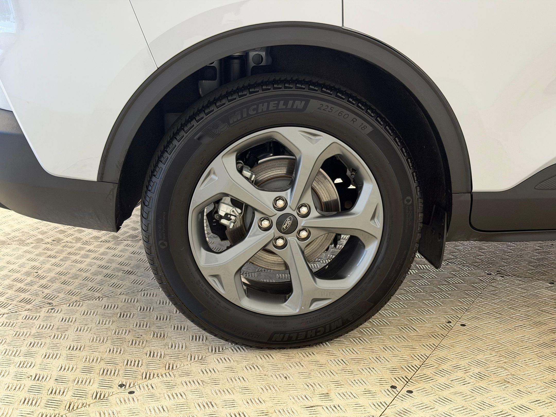 Certified 2025 Ford Escape ST-Line image 11