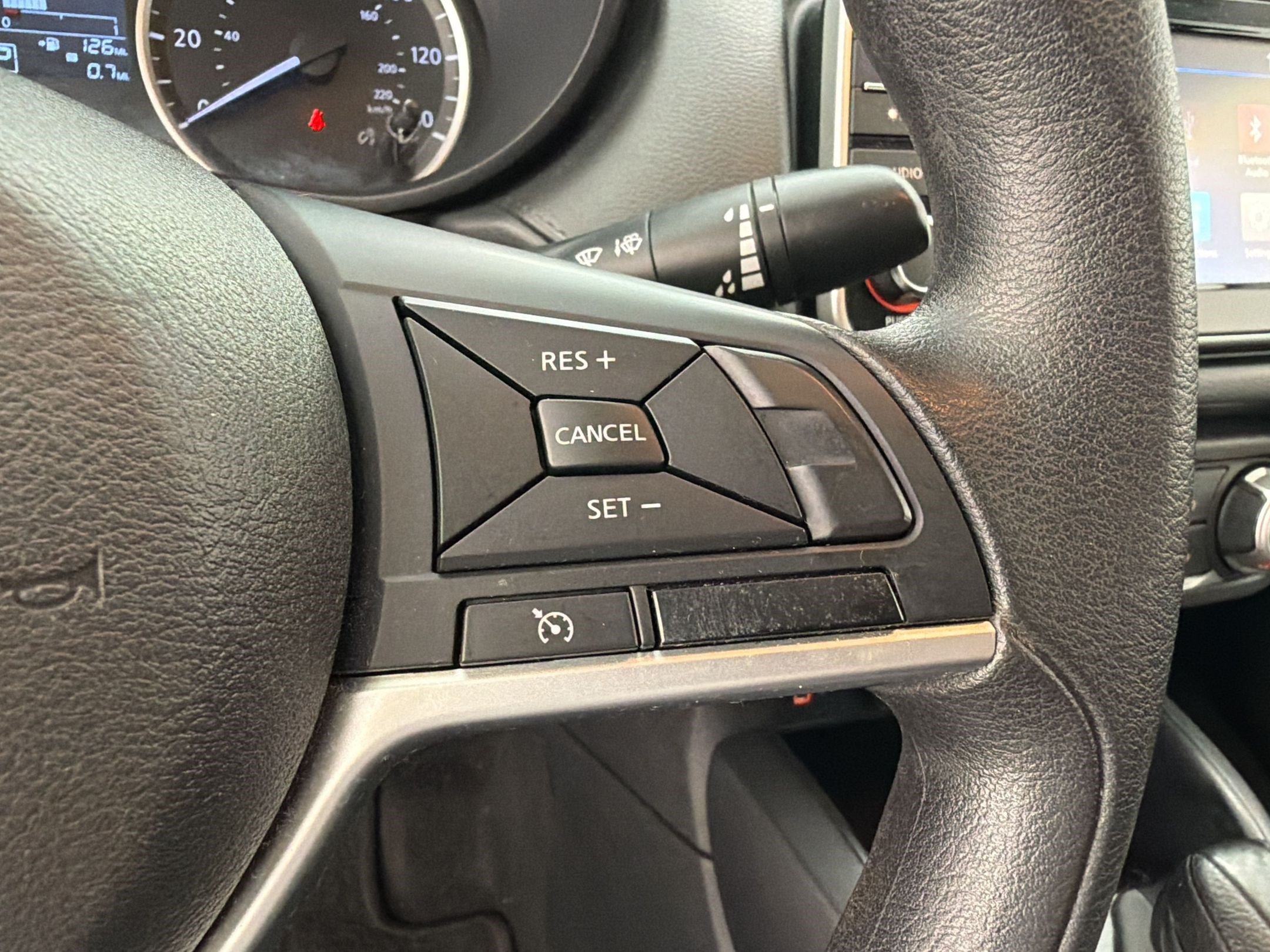 Used 2021 Nissan Versa S FWD image 31
