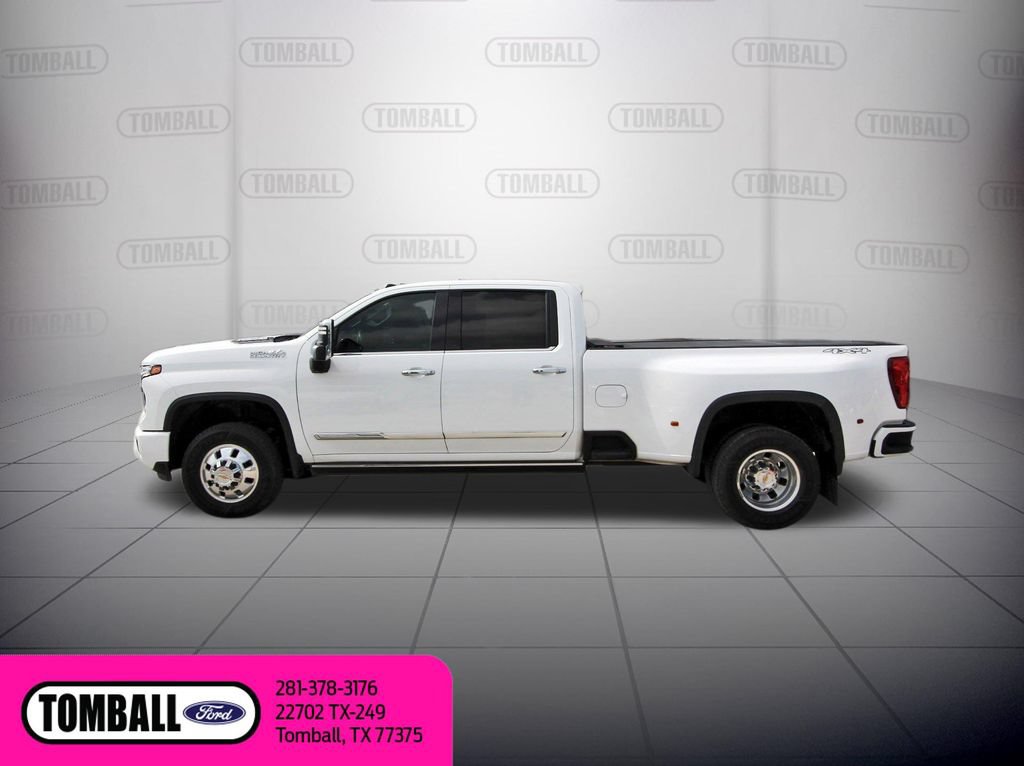 Used 2024 Chevrolet Silverado 3500 High Country w/ High Country Premium Package AWD/4WD image 5