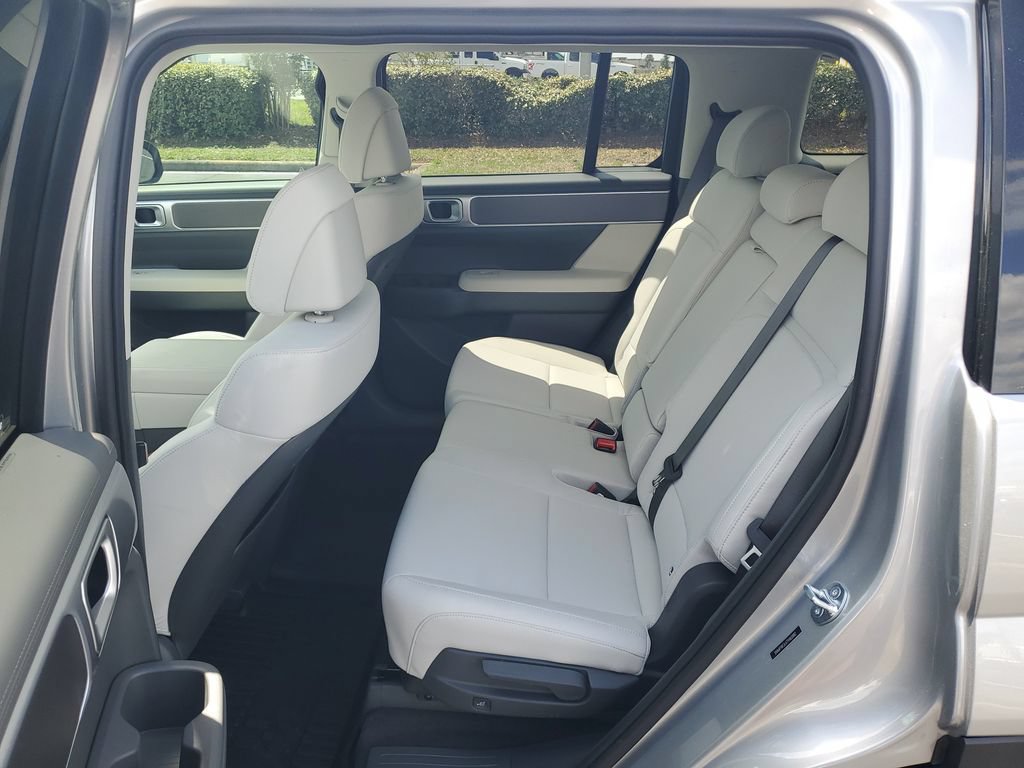 Used 2026 Hyundai Santa Fe SE FWD image 9