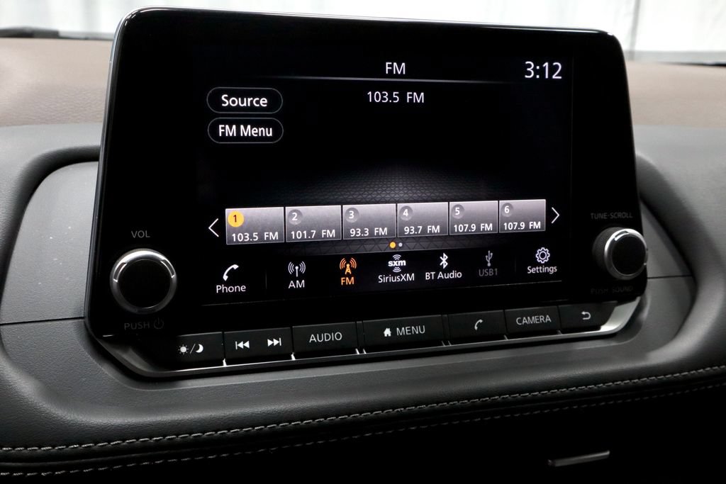 Used 2023 Nissan Rogue SV AWD/4WD image 3
