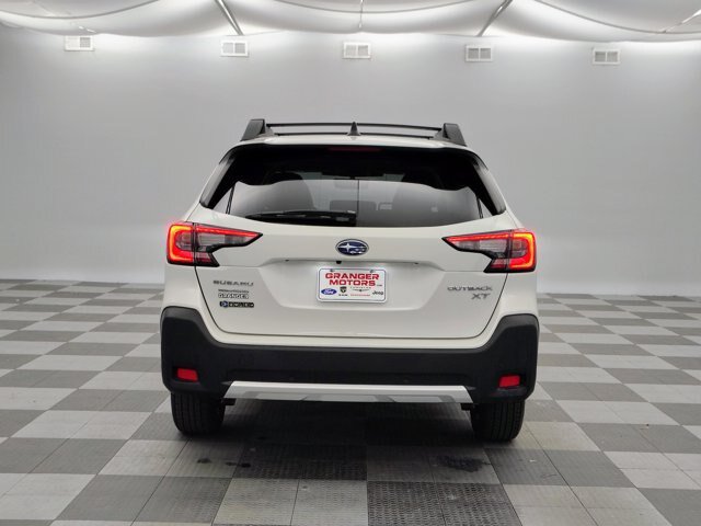 Used 2023 Subaru Outback Limited XT AWD/4WD image 10