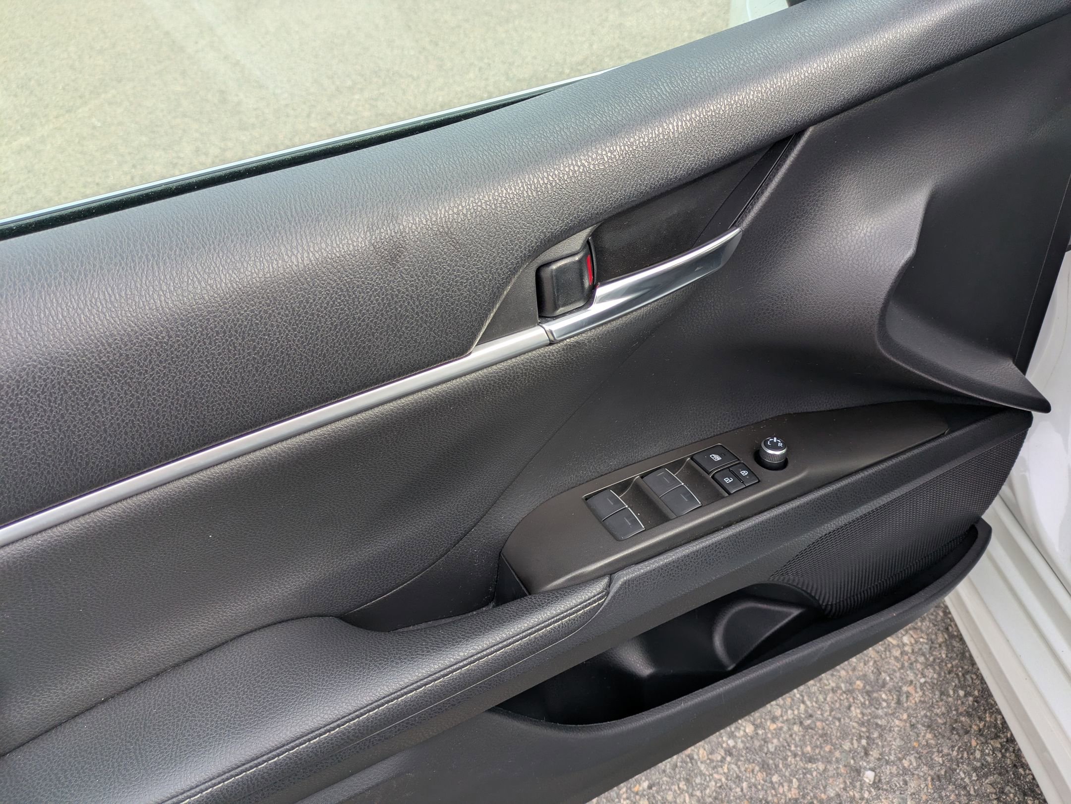 Used 2022 Toyota Camry XSE image 13