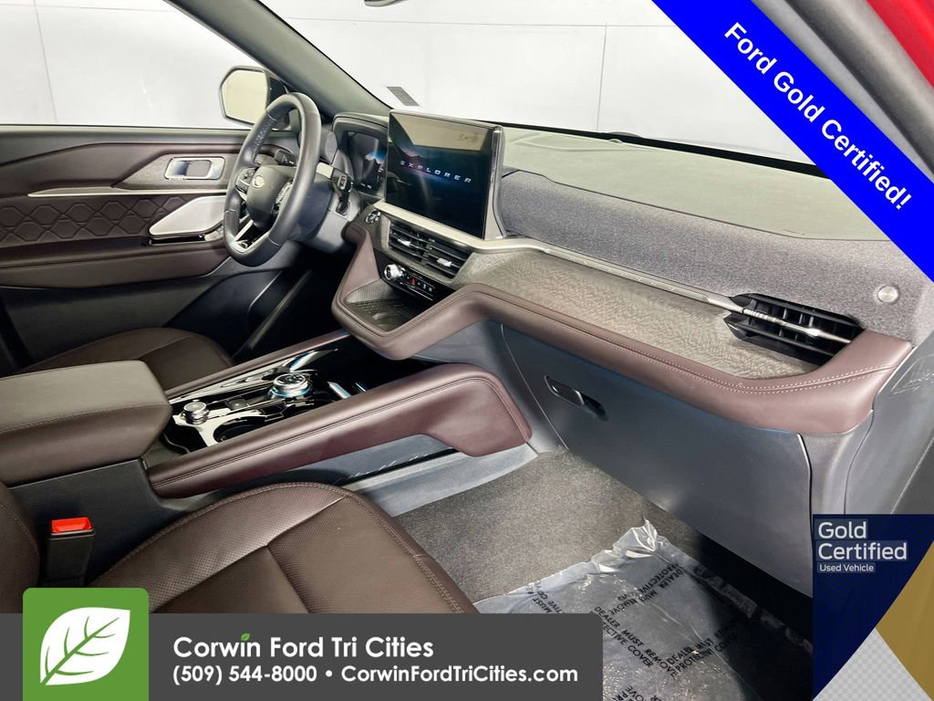 Certified 2025 Ford Explorer Platinum w/ Ultimate Package image 31