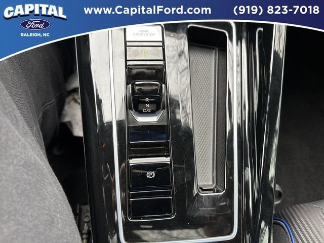 Used 2024 Volkswagen Golf R AWD/4WD image 30