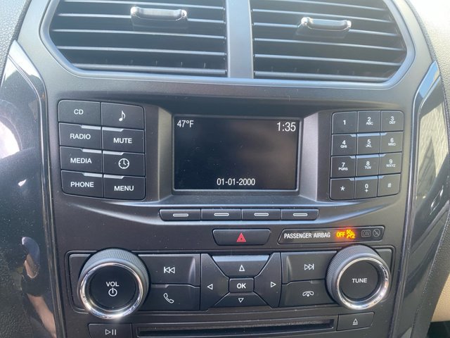Certified 2017 Ford Explorer FWD image 12