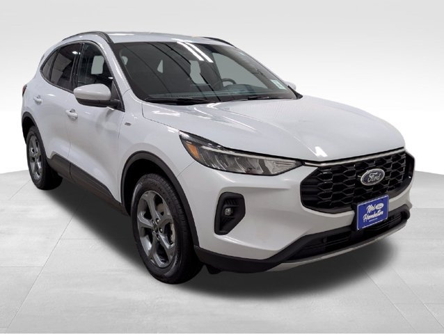 Certified 2025 Ford Escape ST-Line Select AWD/4WD image 18