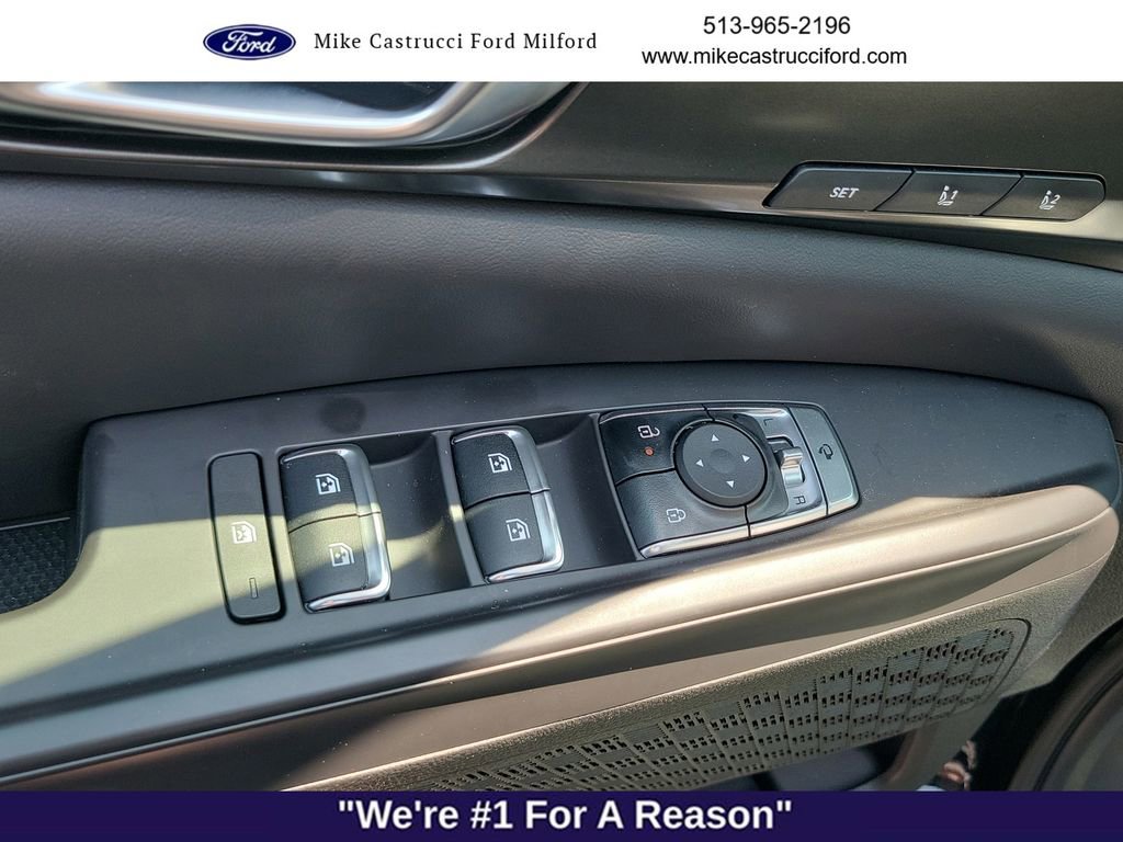 Used 2026 Kia Carnival SX w/ SX Dark Edition Package FWD image 27