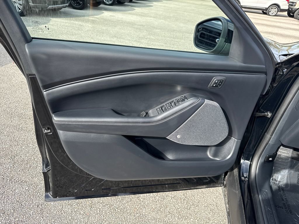 Certified 2025 Ford Mustang Mach-E Premium image 13