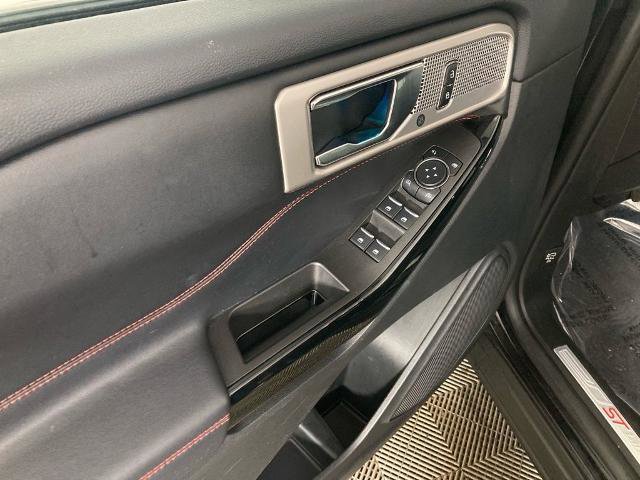Certified 2023 Ford Explorer ST-Line image 12