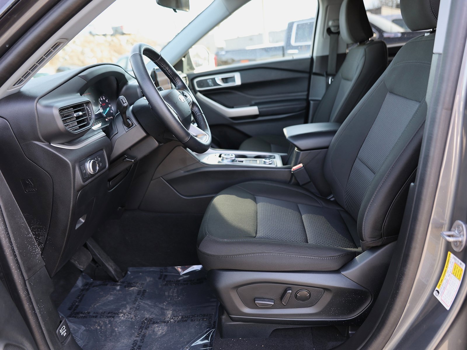 Certified 2022 Ford Explorer XLT image 18