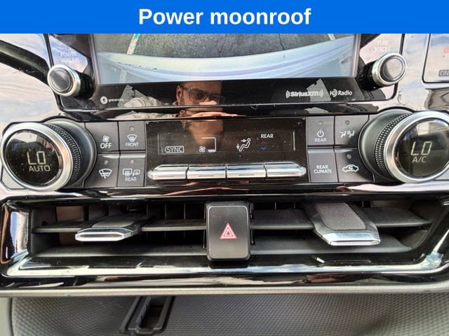 Used 2022 Toyota Highlander XLE image 21