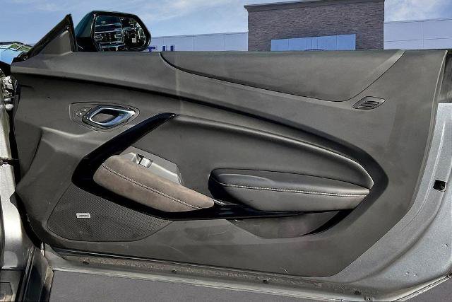 Used 2021 Chevrolet Camaro LT RWD image 27
