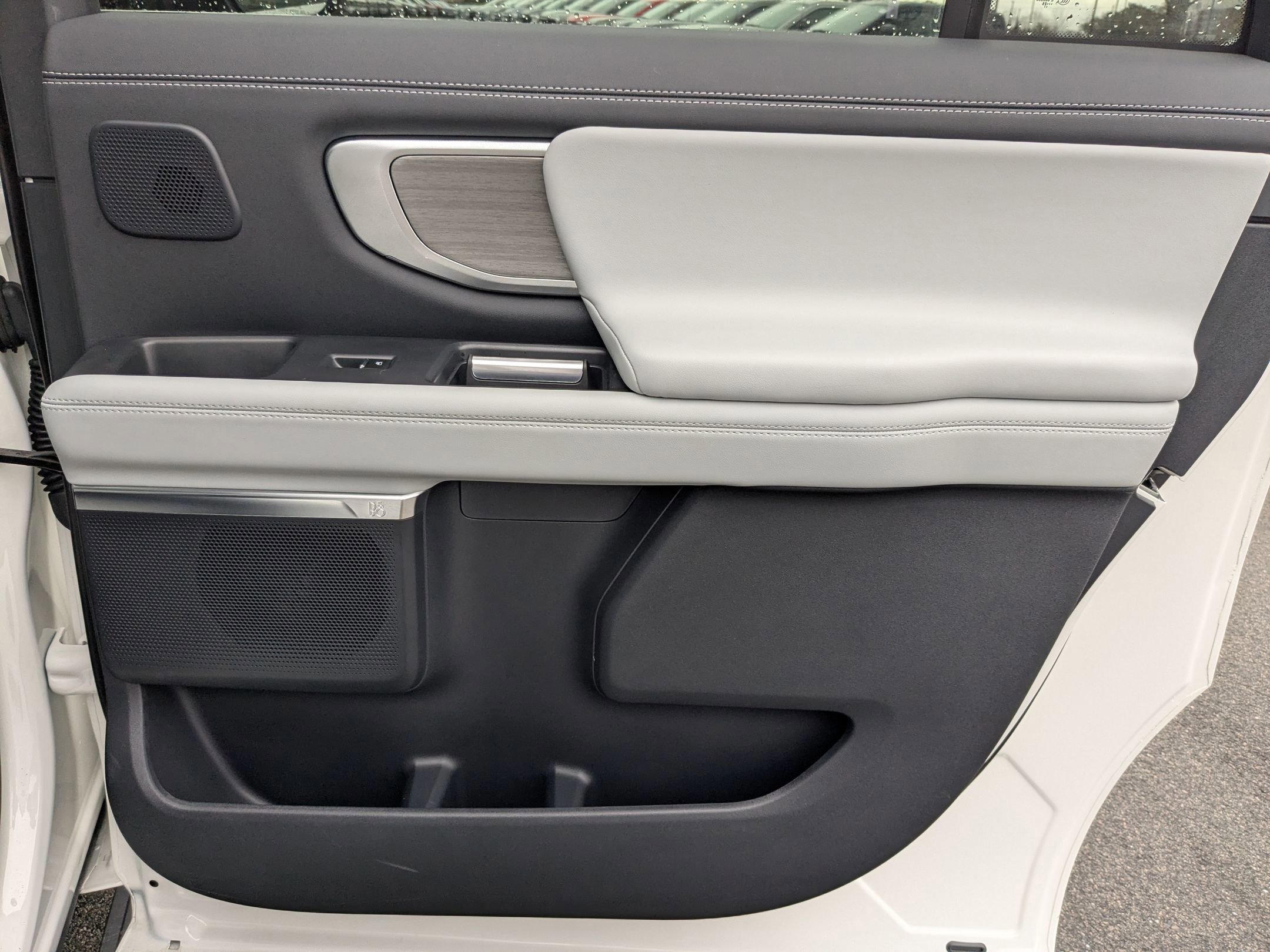 Certified 2025 Ford Expedition Max Platinum w/ Driver's Package image 42