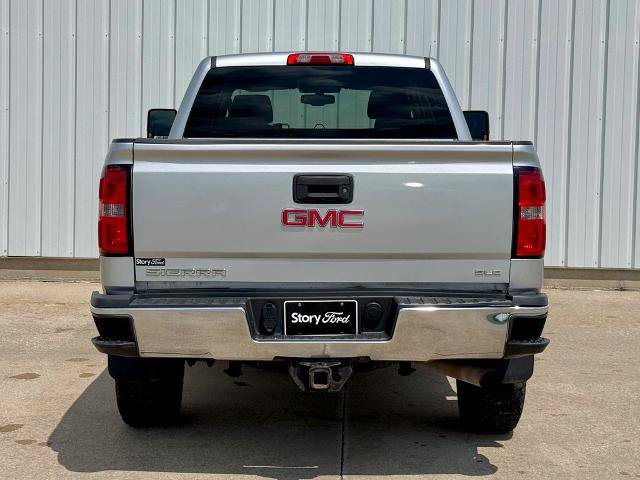 Used 2017 GMC Sierra 2500 SLE w/ Suspension Package, Off-Road AWD/4WD image 5
