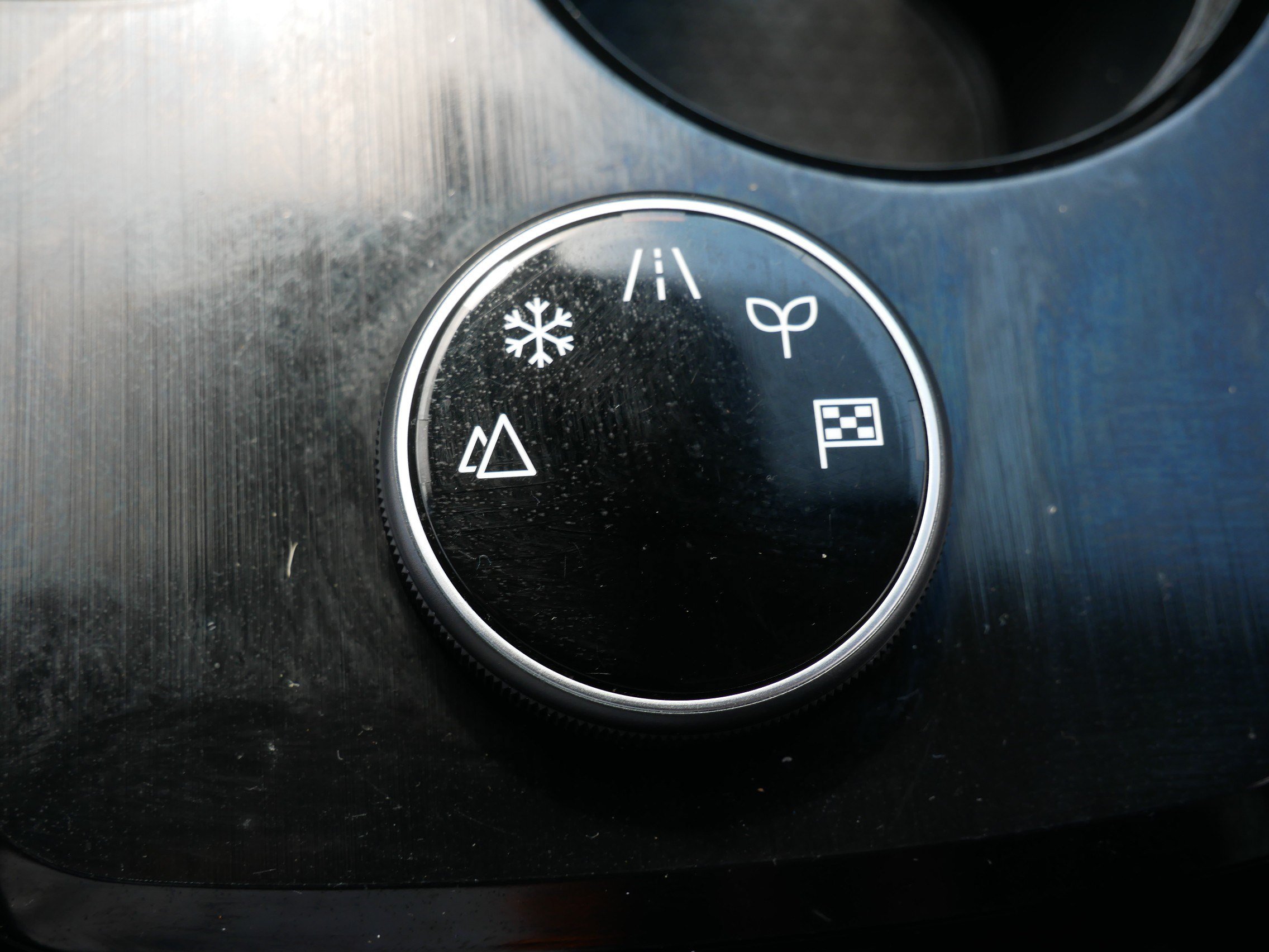 Used 2024 Nissan Rogue S AWD/4WD image 31