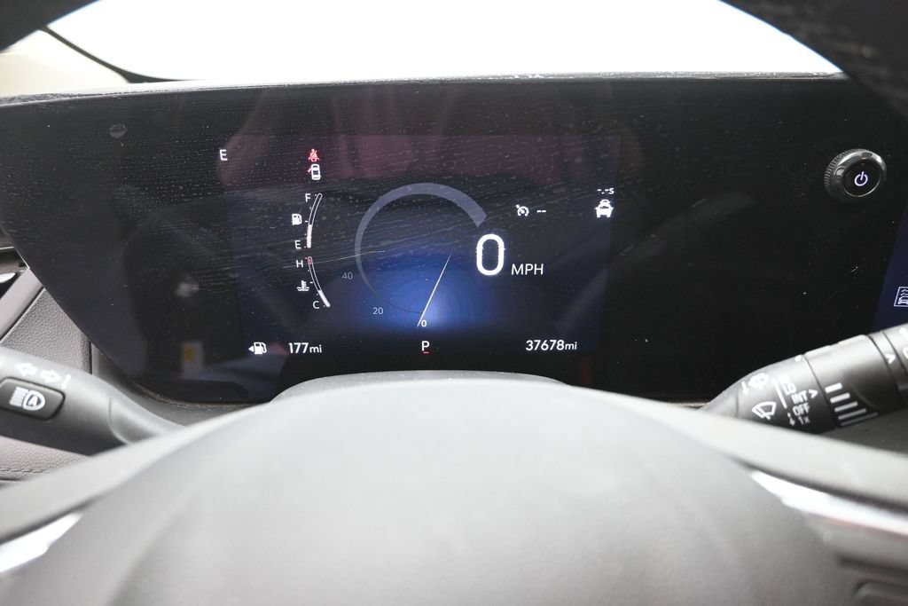 Used 2025 Buick Encore GX Sport Touring FWD image 6