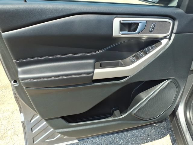 Certified 2024 Ford Explorer XLT w/ Equipment Group 202A AWD/4WD image 12
