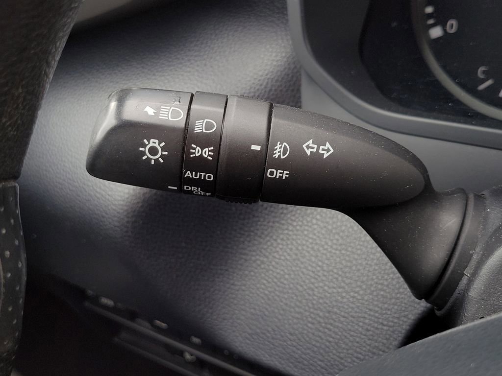 Used 2022 Toyota Tundra SR5 w/ SR5 Convenience Package image 29