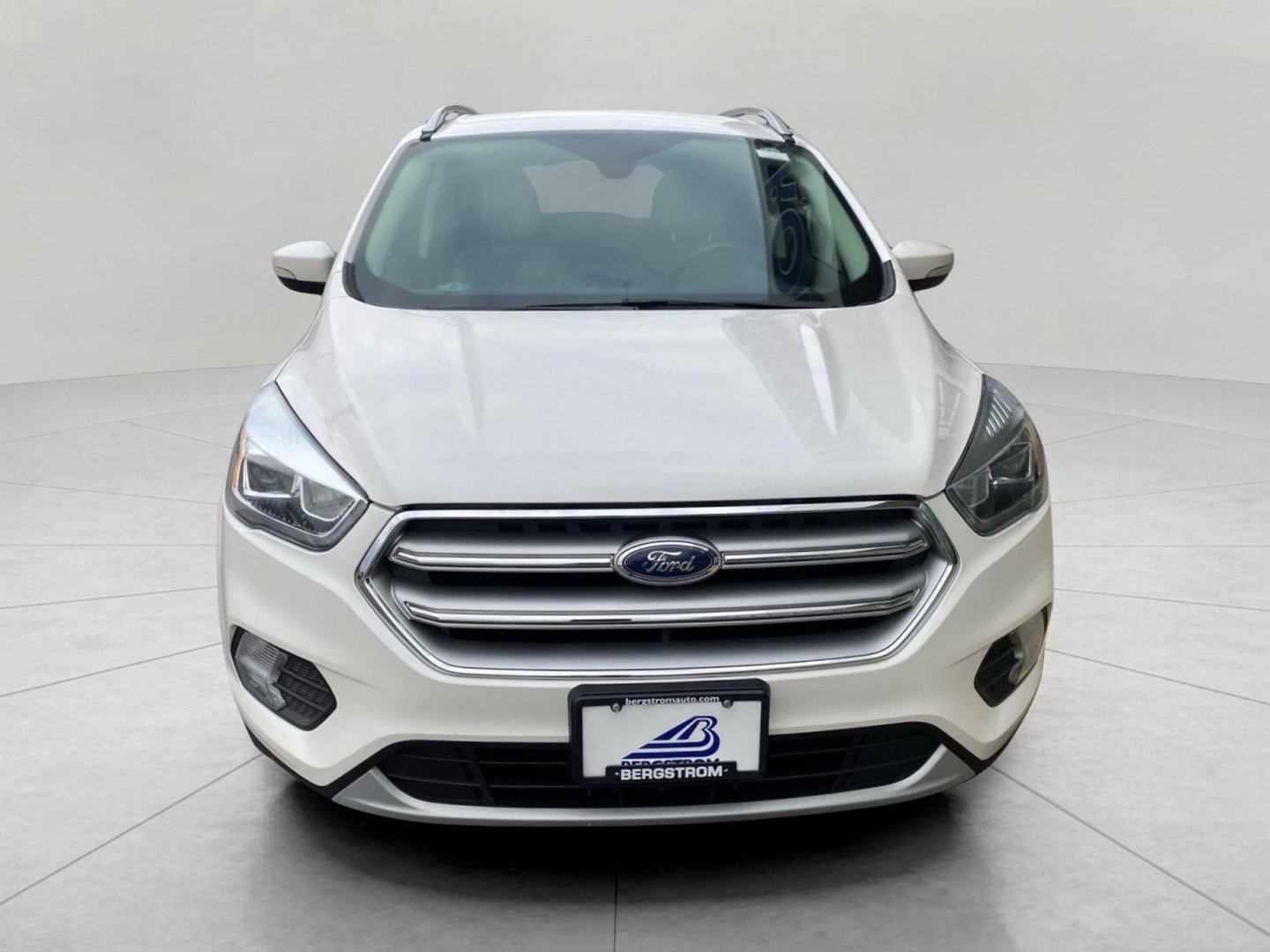 Certified 2017 Ford Escape Titanium AWD/4WD image 3