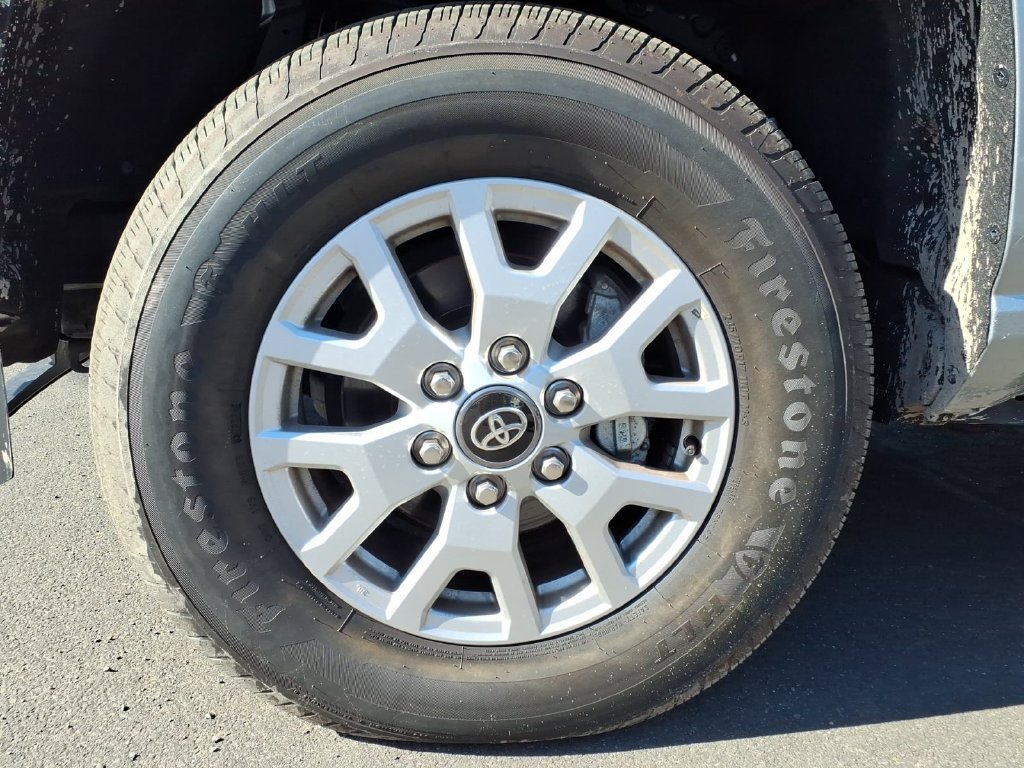 Used 2024 Toyota Tacoma SR5 AWD/4WD image 20