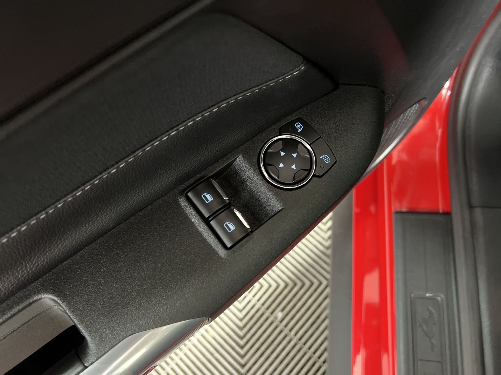 Certified 2022 Ford Mustang Coupe RWD image 15