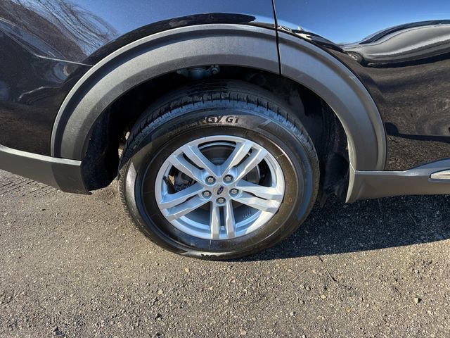 Certified 2022 Ford Explorer XLT w/ Equipment Group 202A image 27