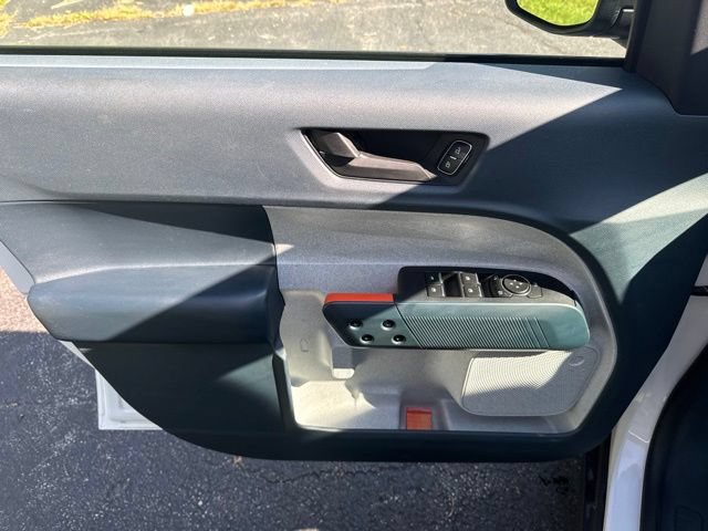 Certified 2022 Ford Maverick XLT w/ XLT Luxury Package FWD image 9