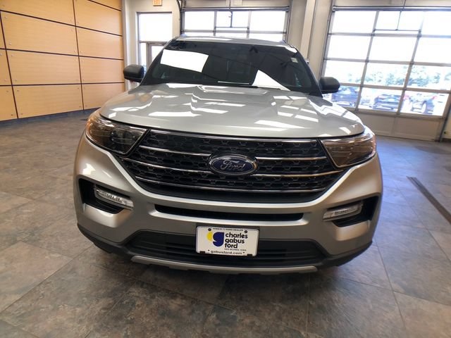 Certified 2020 Ford Explorer XLT w/ Equipment Group 202A AWD/4WD image 2