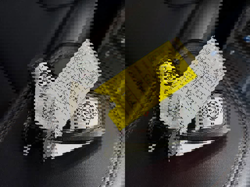 Certified 2025 Ford Maverick Lariat w/ Black Appearance Package image 23