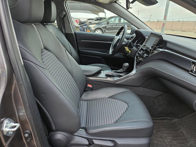 Used 2023 Toyota Camry SE image 17