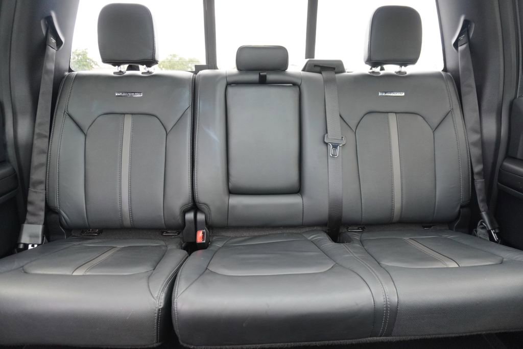 Certified 2020 Ford Edge Titanium FWD image 28