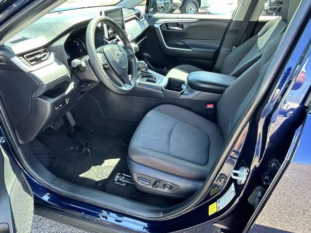 Used 2025 Toyota RAV4 XLE FWD image 22