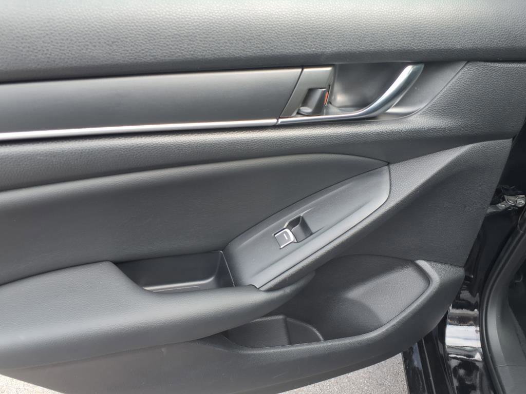Used 2022 Honda Accord Sport image 13