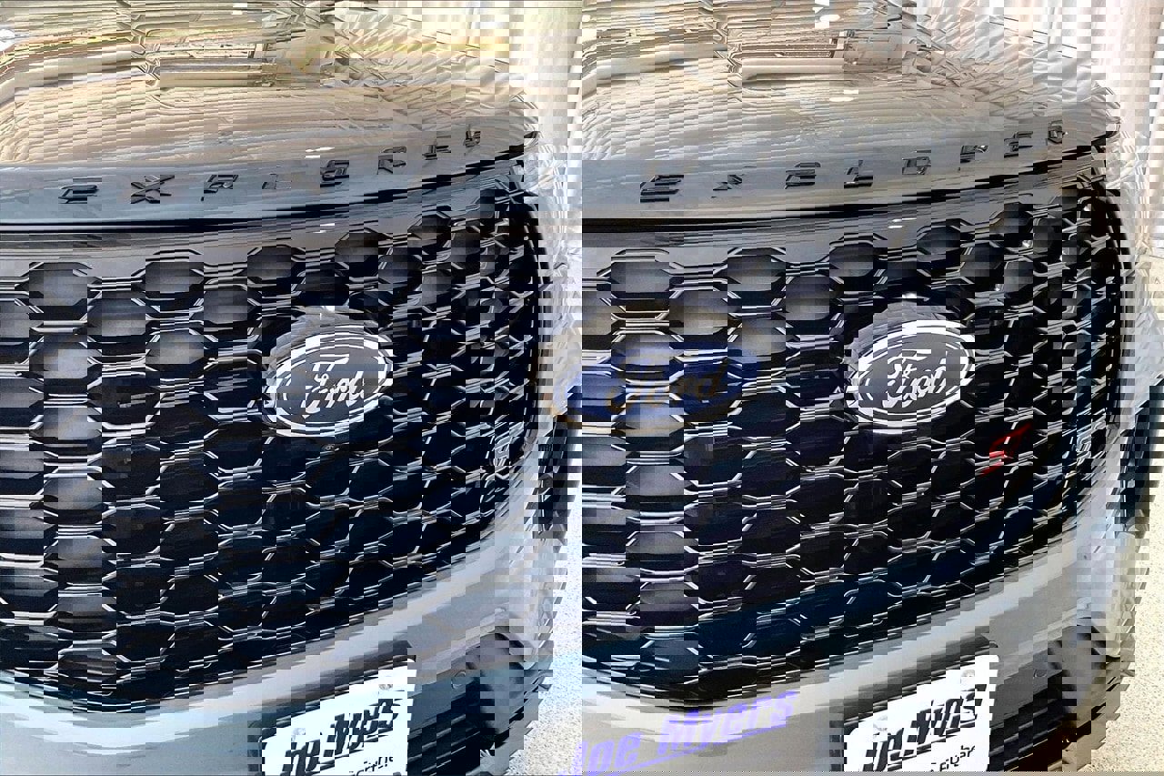 Certified 2025 Ford Explorer ST image 31