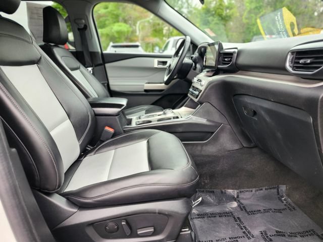 Certified 2023 Ford Explorer XLT w/ Equipment Group 202A AWD/4WD image 11