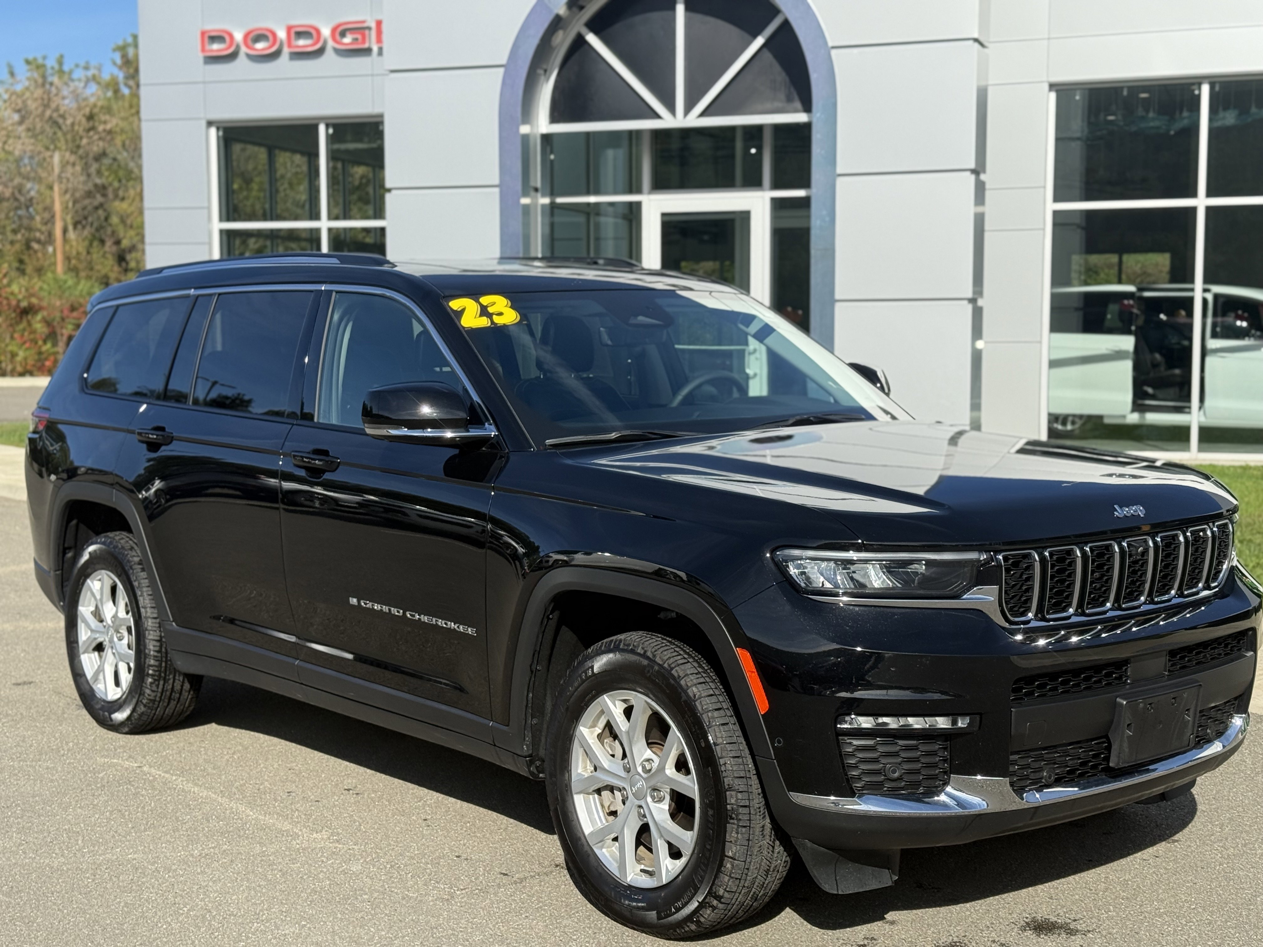 Used 2023 Jeep Grand Cherokee L Limited w/ Luxury Tech Group II