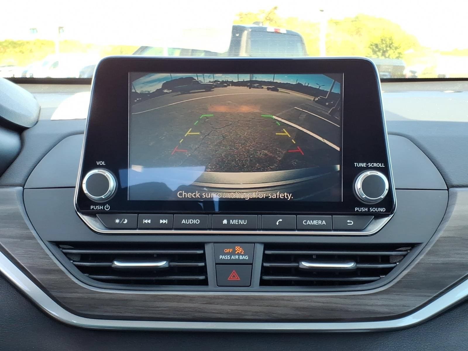 Used 2025 Nissan Altima 2.5 SV FWD image 19