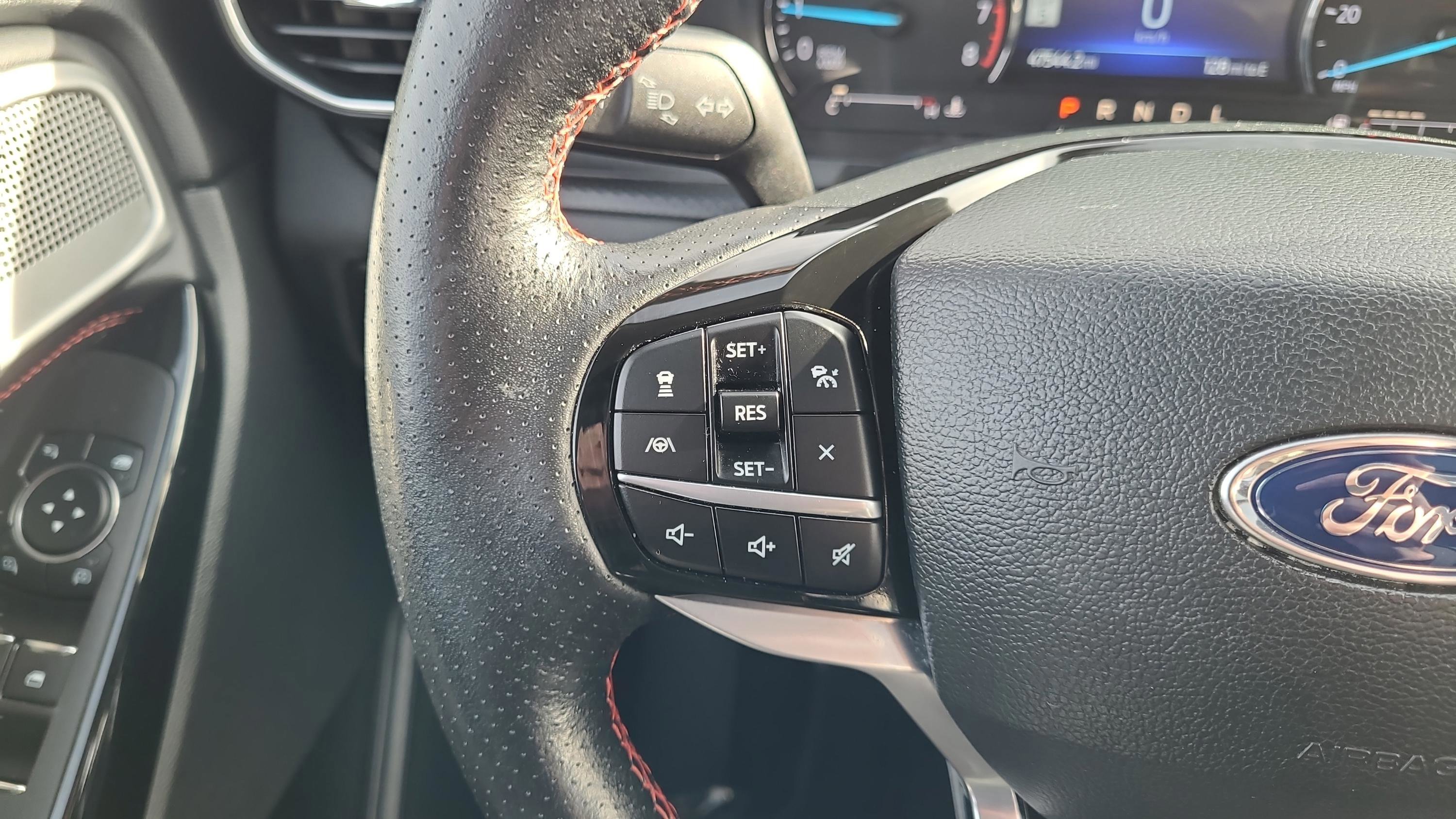 Certified 2023 Ford Explorer ST-Line w/ Class IV Trailer Tow Package image 12