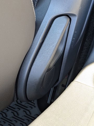 Used 2023 Volkswagen Jetta SE image 39